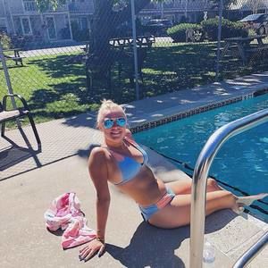 Meet your Posher, Caitlyn